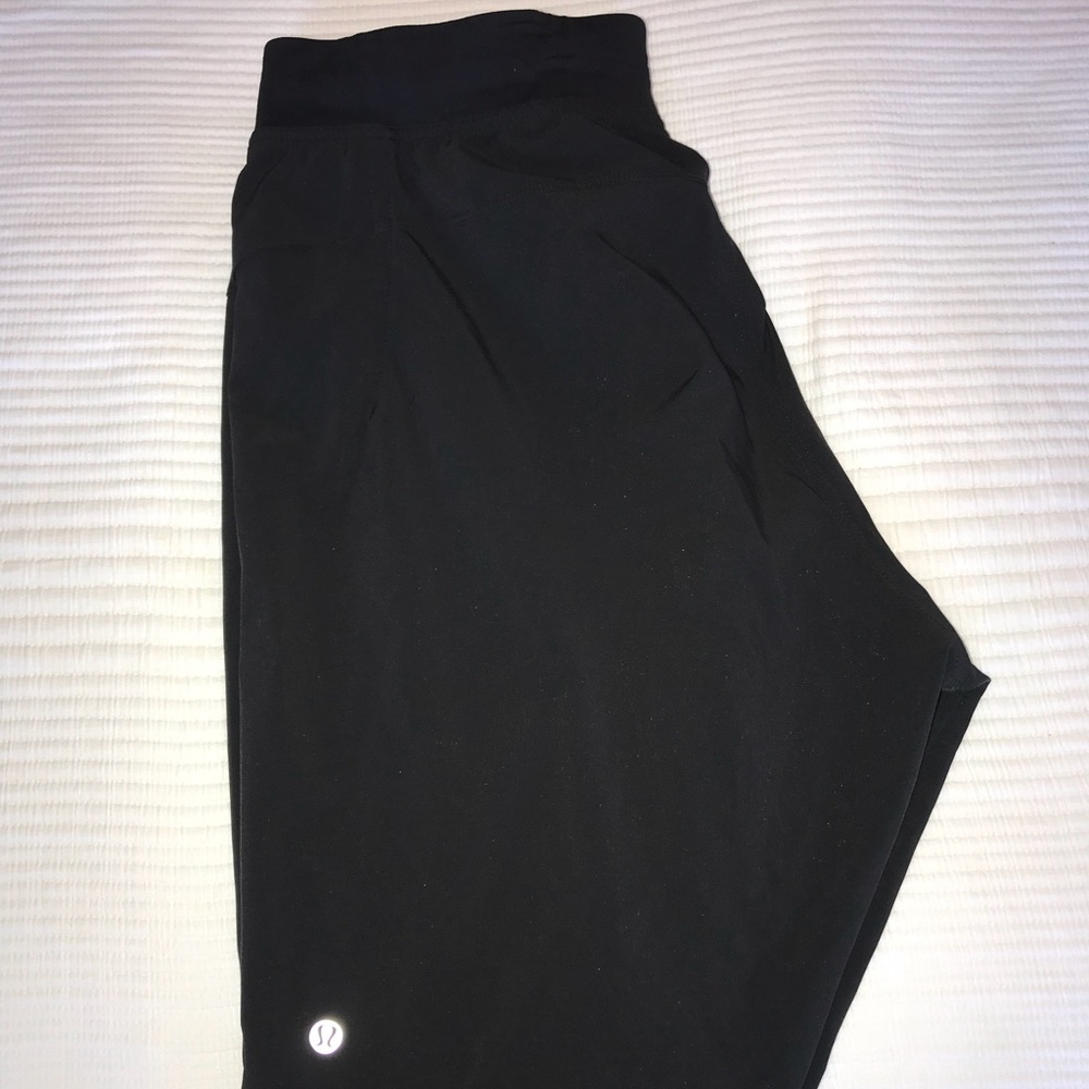 Lululemon Shorts 9” (Black)